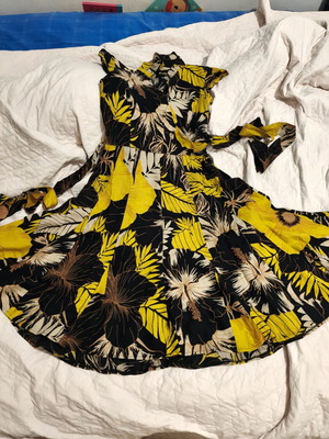 Te Quiero women's dress like new, brown and yellow colors, size M