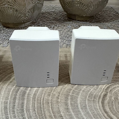 TP-Link TL-WA860RE WiFi Extender and TL-PA4010 Powerline Adapter Kit