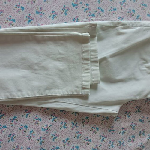 Benetton fitted pants white like new for 12 years old girls