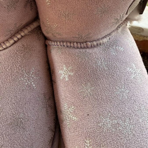 Frozen District pink snow boots size 27