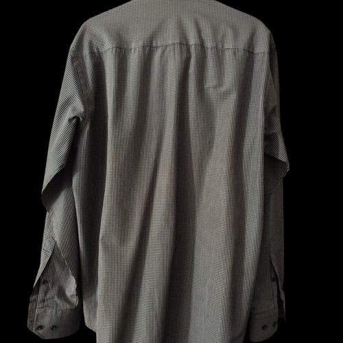 Men's shirt L like new black and white small check pattern
