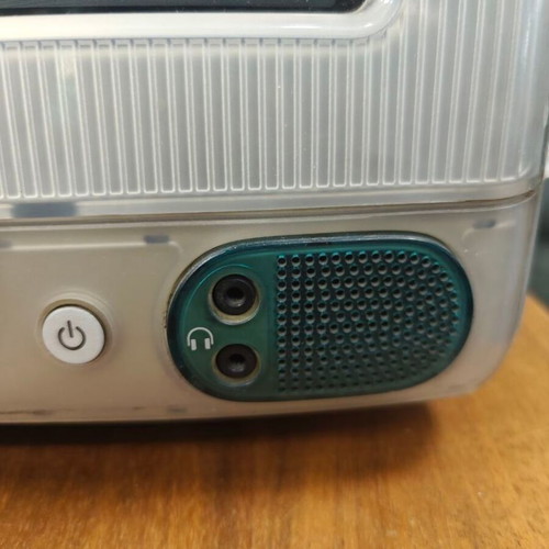 Apple iMac G3 used, 15-inch CRT display, 233 MHz PowerPC G3