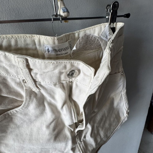 Stradivarius beige denim shorts like new, size XXS