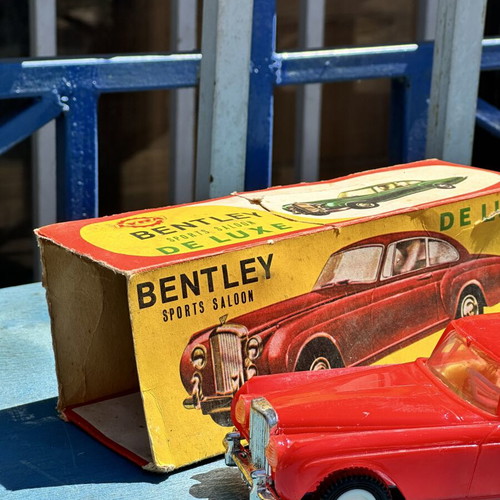 Vintage LYRA Bentley Sports Saloon De Luxe toy used with original box
