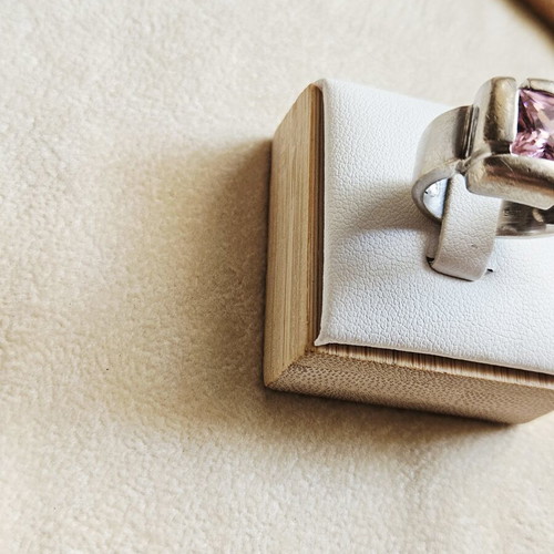 925 solid silver ring with pink stone