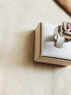 925 solid silver ring with pink stone