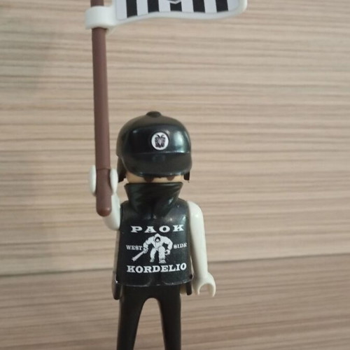 Playmobil fan figure of PAOK with team flag like new