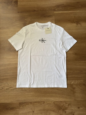 Calvin Klein Jeans T-Shirt new with tags, size S, white
