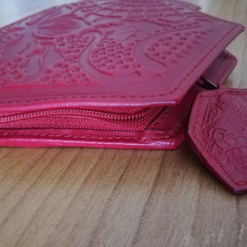 Leather wallet red new Spanish with unique design