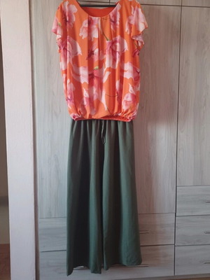 Set with over size cotton pants and floral blouse new, green and orange