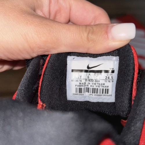 Nike athletic shoes like new, red, size 39