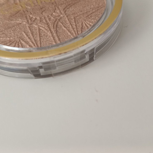 Catrice Highlighter new limited edition, golden shade