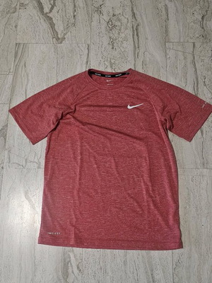 Nike running t shirt like new, pink, size M