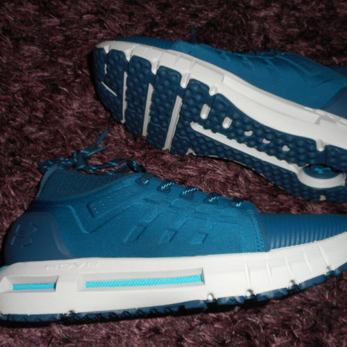 Under Armour HOVR Phantom sports shoes new, size 42.5