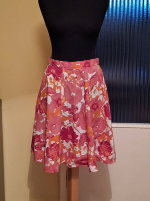 Benetton cotton skirt used, white and pink, size M