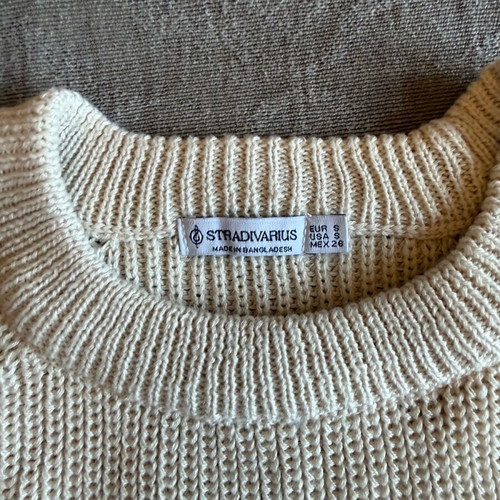 Stradivarius knit small like new with off-shoulder design