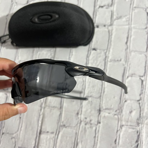 Oakley Radar EV sunglasses like new, polarized, black