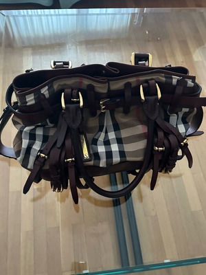 Burberry τσάντα ώμου μεγάλη σαν καινούργια, μπεζ και καφέ