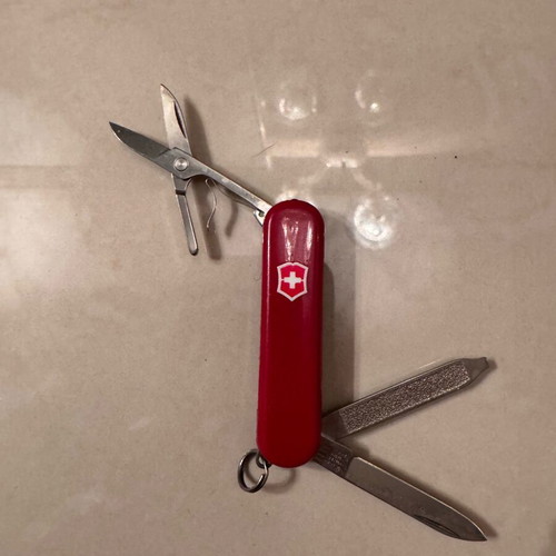 Victorinox Swiss Army Knives set of 5 like new