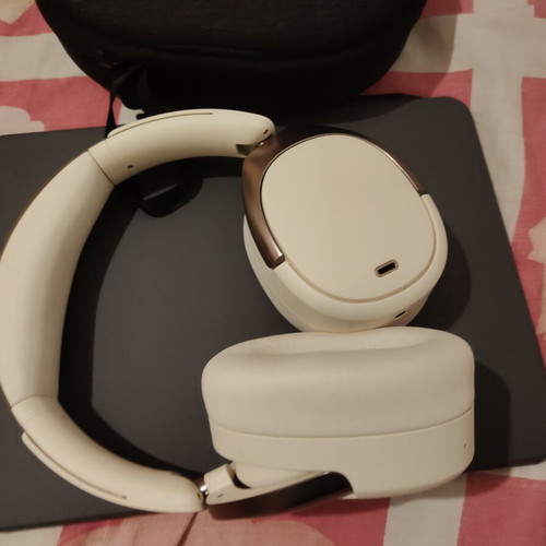 Edifier WH950NB wireless noise cancelling headphones