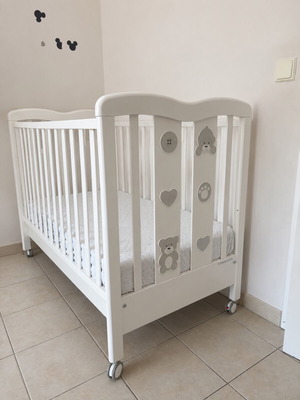 Baby cot with drawer and adjustable railing like new, 64x124 cm
