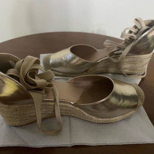 Leather platform sandals gold with beige ties size 41 like new