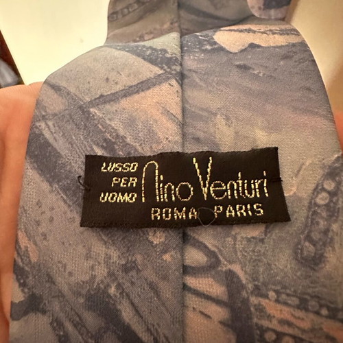 Vintage tie like new