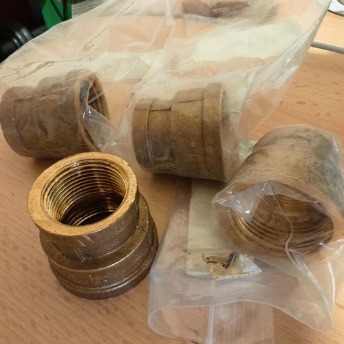 Brass reducing couplings 4 pieces from 1 inch to 3/4, like new