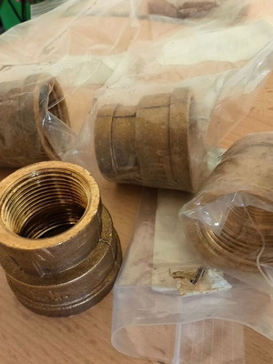 Brass reducing couplings 4 pieces from 1 inch to 3/4, like new