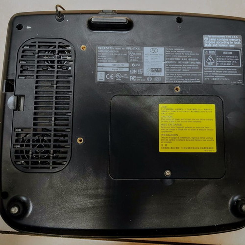 Projector Sony VPL-EX4 used with remote and new replacement lamp