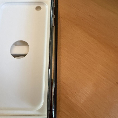 Apple iPhone X 64GB like new, black, graffiti