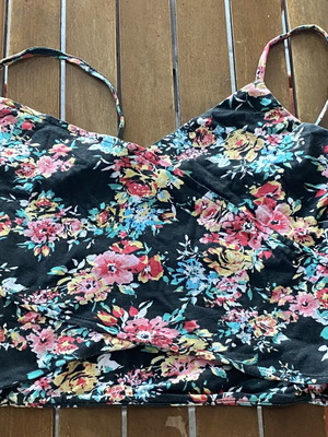 Bershka women's top like new, size M, black multicolor