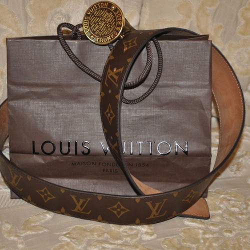 Louis Vuitton monogram belt like new, trunks and bags collection 110/40 brown