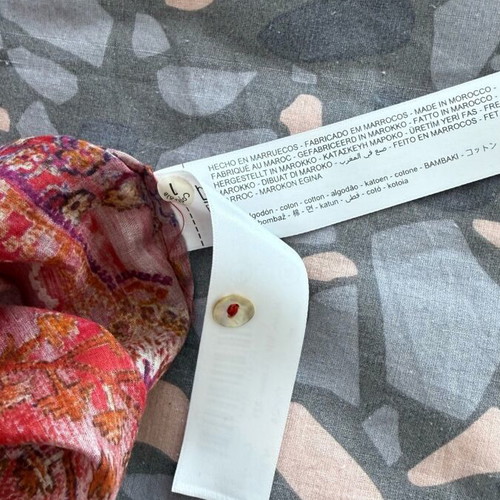 Massimo Dutti floral shirt size M like new, red pink