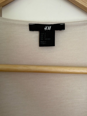 H&M Beige Pleated Bolero Jacket with V-Neck Size S like new