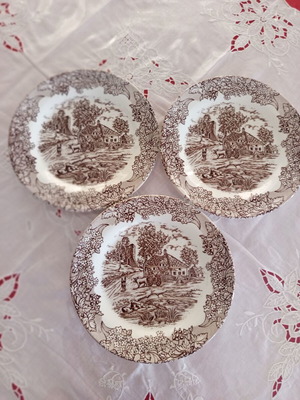 Arnik vintage plate set of 3 with pastoral scene, like new