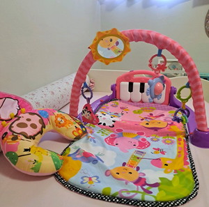 Γυμναστήριο και μαξιλάρι  fisher price