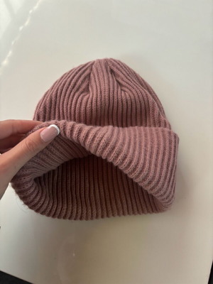 H&M hat like new, worn twice