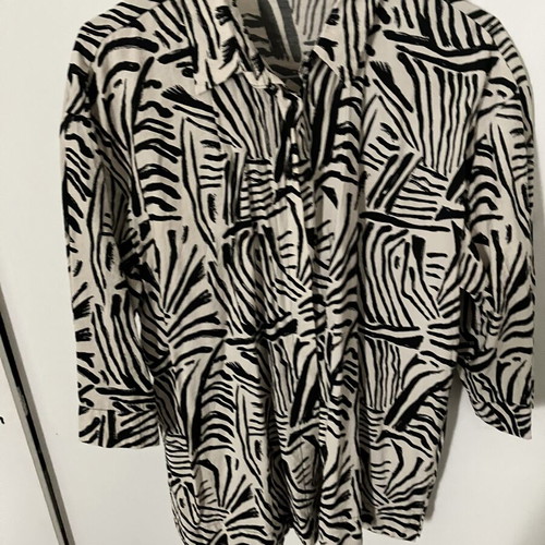 LC Waikiki Oversize Shirt M Used, Cream White Black Pattern