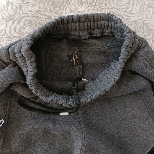 Winter tracksuit like new for boys, size S, black and gray