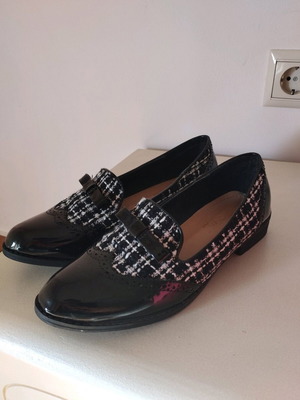 M&M Women's Loafers Black Patent Leather Like New Size 38