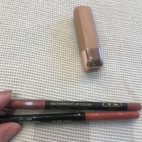 Nude lipstick set Catrice and lip pencils MD 503, Avon Blushed nude like new