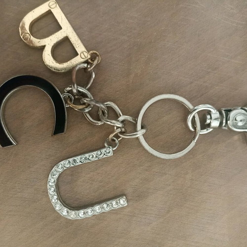 Metal keychain