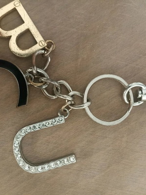 Metal keychain