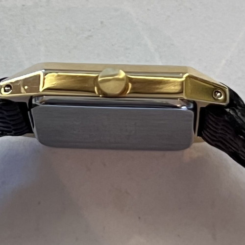 Pulsar vintage mini 17mm wristwatch like new, gold