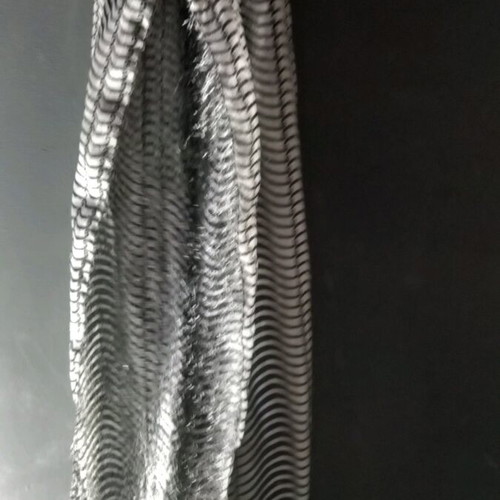Zebre scarf like new, black and white, long, distinctive