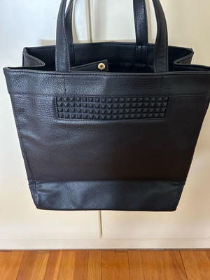 Чанта Estee Lauder черна 32x24 нова