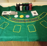 Texas Hold Poker set like new, complete in metal box