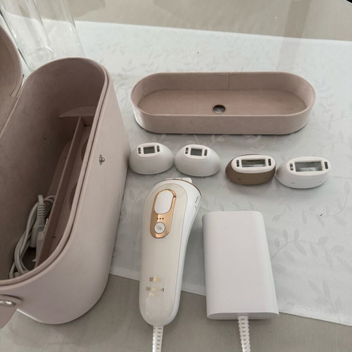 Braun Silk-expert Pro 5 IPL laser hair removal system like new