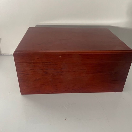 Cherry Wood Cigar Humidor like new with free car gift